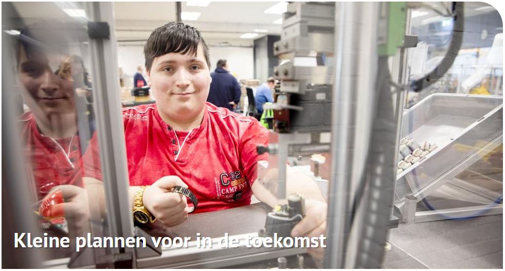 Heel graag willen werken maar nergens worden aangenomen. Voor de 19-jarige Dimitri was dit de harde realiteit. Door zijn handicap heeft hij om de twee uur hulp nodig. Sinds hij de indicatie beschut kreeg, kan hij werken bij Werkzaak. Lees zijn verhaal: obi41.nl/2sx6fhct 🌟