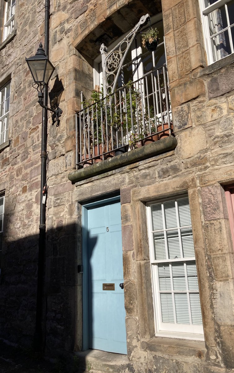 EdNapierPublish's tweet image. Had a wonderful time yesterday with our new #PublishingPostgrads learning about  the #printing past of #Edinburgh! Thanks to my colleague Dr Helen Williams (also of @printscotland) for all the info, insights &amp;amp; fun facts! #NapierPublish