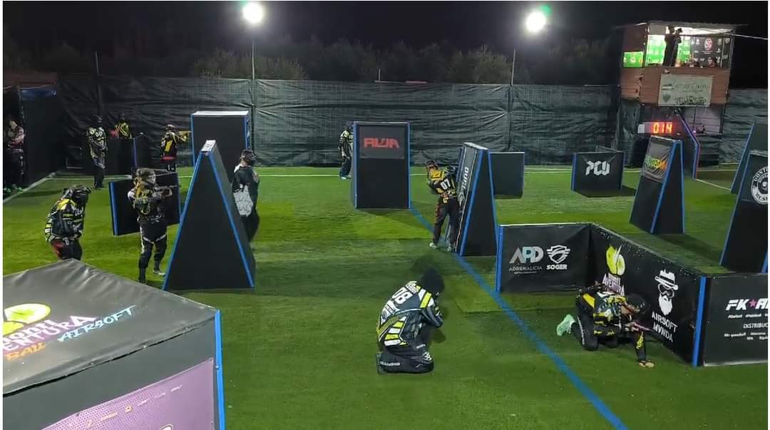 Ayto_Montilla's tweet image. La Liga Nacional de #Speedsoft, la modalidad más deportiva del airsoft, ha celebrado la sexta jornada en #Montilla en las instalaciones de la empresa MontiAventura Paintball. Un #deporte vibrante que nos deparó una gran jornada de convivencia entre equipos de toda España.