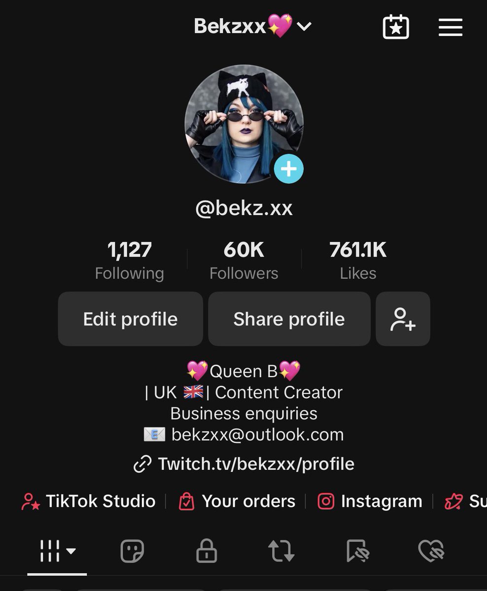 Bekz_xx's tweet photo. GUYS!! 
           ✨I HIT 60K ON TIKTOK!!✨

Thank you so much for everyone’s support! I would not be at this point without you! 

Gonna go have a happy cry to myself now      😭😭🥹🥹💙💙 https://t.co/i4caieEnfh