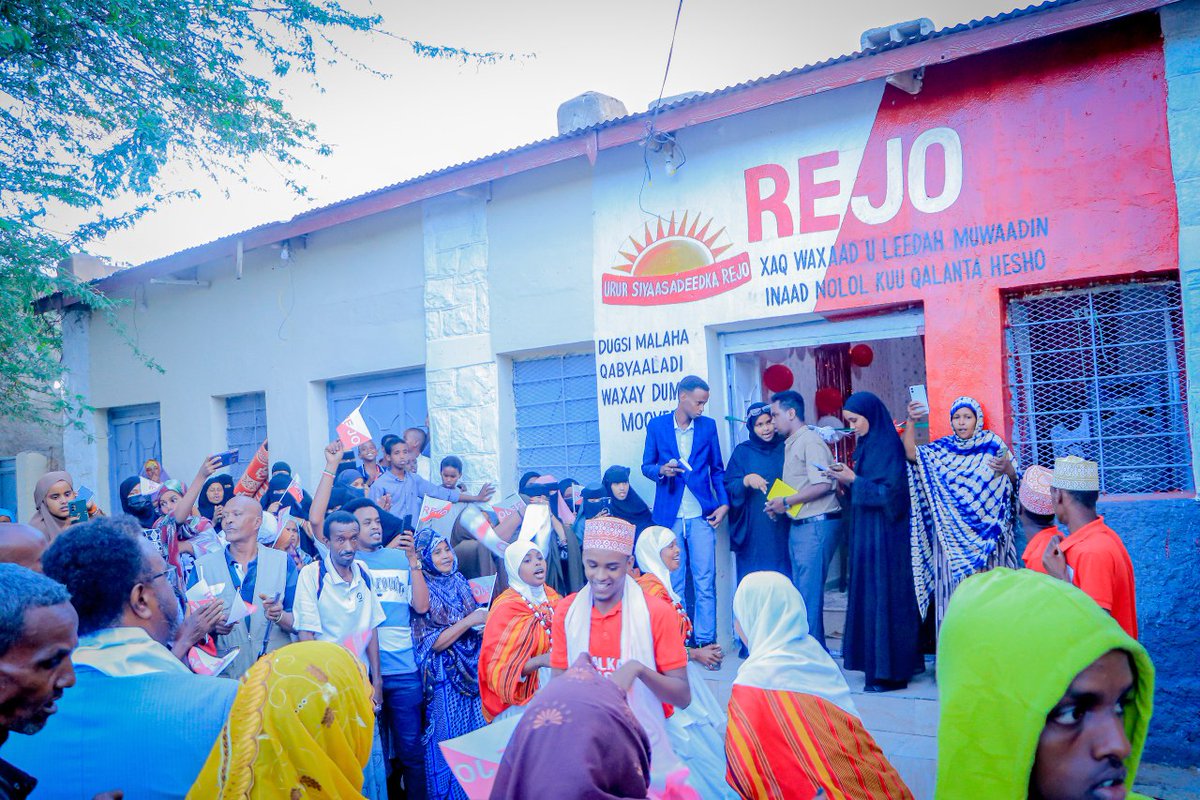 Rejo_Party's tweet photo. Xafladda xadhig ka jarista Xafiiska Degmada 26ka Juun

Muwaadin Ma jirto dib u noqosho, dooro isbeddelka Xisbiyada Qaranka, Lambarka Labaad, Urur Siyaasadeedka Rejo

@Rejo_Party
@Somaalilanders https://t.co/RMTtEB3mUt