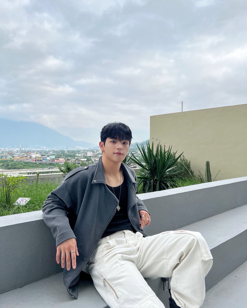 woooojinn's tweet photo. [#우진] ✌️

#KIMWOOJIN #김우진
#ILIKETHEWAY
#KIMWOOJIN_ILIKETHEWAY
#KIMWOOJIN_ILIKETHEWAY_in_LatinAmerica https://t.co/civJEMSmk4