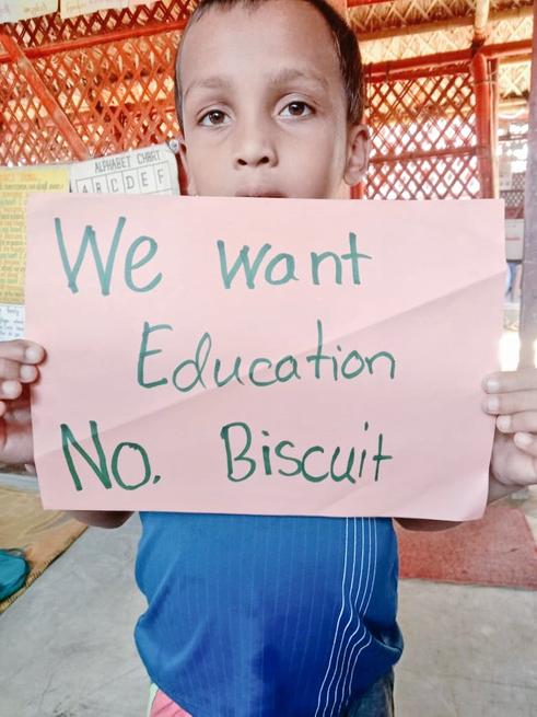 rohamidhossain7's tweet image. Rohingya children don't need biscuits, they need proper education. Some Host teachers ( HT) are protesting not only to increase their salary but also not to give biscuits to Rohingya children. They disagree on Rohingya children learning education.
#UNICEF_Bangladesh
#CODEC