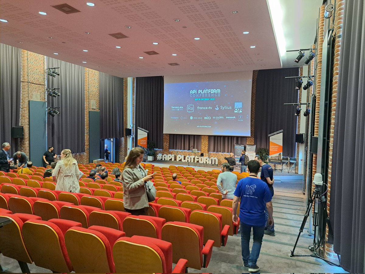 laravel_france's tweet image. C&apos;est parti pour l&apos;#ApiPlatformCon !