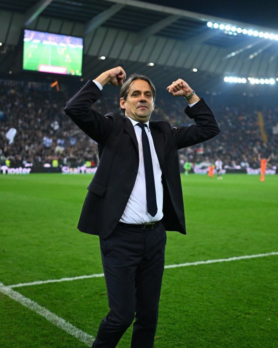 بدون صفقات وبلاعبين كبار بالعمر سوا اللي ما قدر يسوي انشلوتي وريال مدريد ضد السيتي وبيب وعلى ارضهم .. إنزاغي مدرب كبير كبير يحتاج شوية صفقات بسسسسس