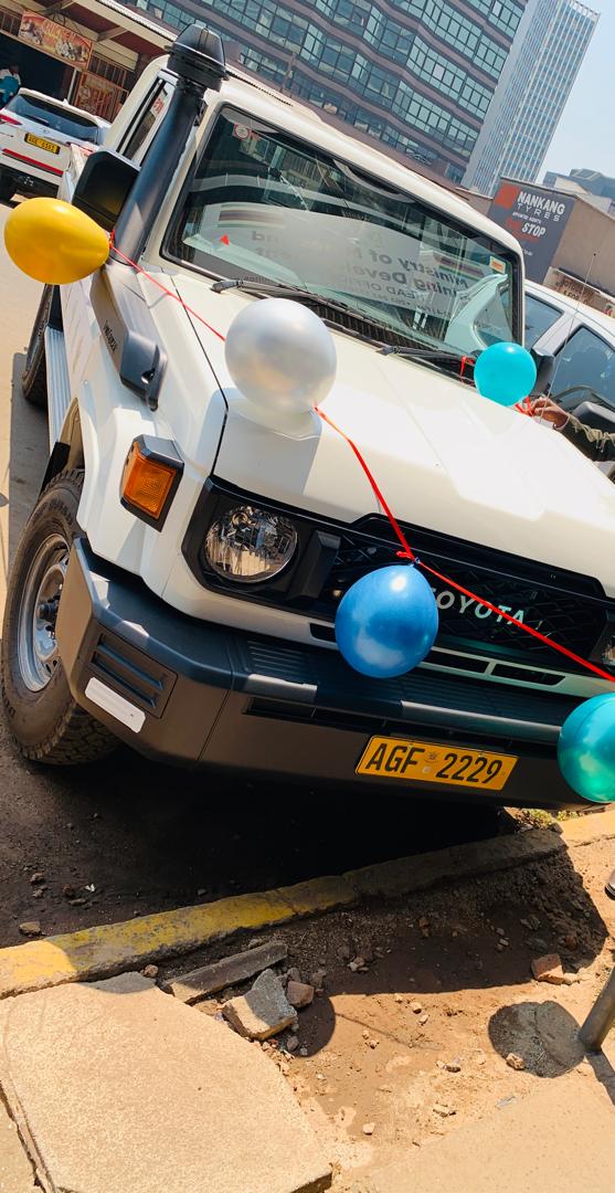 Honourable Minister of Mines W. Chitando, Honourable Deputy Minister of Mines Dr. Eng Polite Kambamura receiving vehicle donation from the International Labour Organization and the African Development Bank.

Grateful for this donation