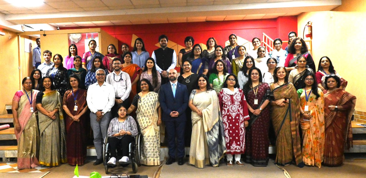 UNODC_ROSA's tweet photo. Empowering Teachers, Transforming Lives!🕊️

Principals &amp; educators from 32 #Delhi NCR schools explored practical ways to embed learning on peace, integrity &amp; lawfulness in classrooms, at the latest @UNODC #RiseUp4Peace workshop hosted by the Tagore Int'l School (East of Kailash). https://t.co/yWRWcVeBiJ