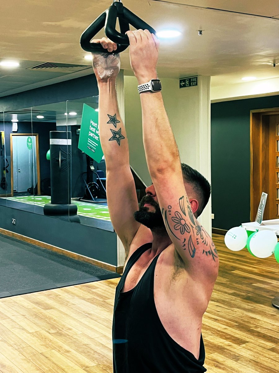 TimmyLDN's tweet image. Thursday #PTSession #CloseGripPullDowns #Gym #GymMotivation Showing off my shoulder &amp;amp; chest pump 💪🏼👟🥵