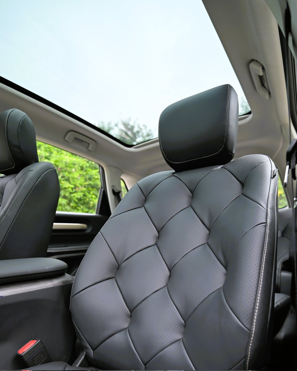MGMotorIn's tweet photo. Step inside the MG Windsor EV where luxury meets innovation. With interiors designed to rival the finest business class, every detail speaks of comfort, elegance, and sophistication. This is more than just a drive - it’s an experience!
#MGWindsorEV #LiveBusinessClass https://t.co/7zIcomqtkv