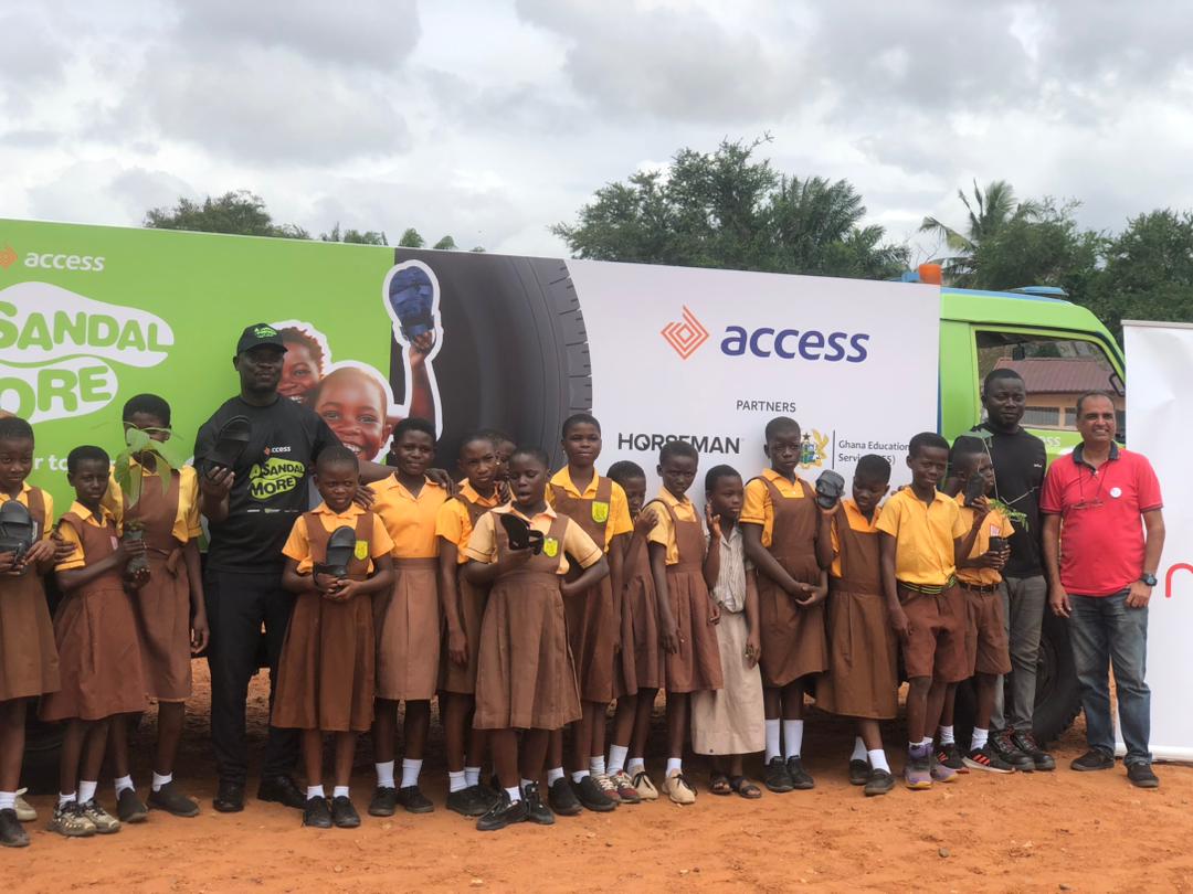 Greenaugustus13's tweet photo. We appreciate the support that @AccessBankGhana, Rana Motors, and Horseshoes have given students in underprivileged regions. We value the work you've done.
#ASandalMoreForABetterTomorrow https://t.co/W7pTcDPGM8