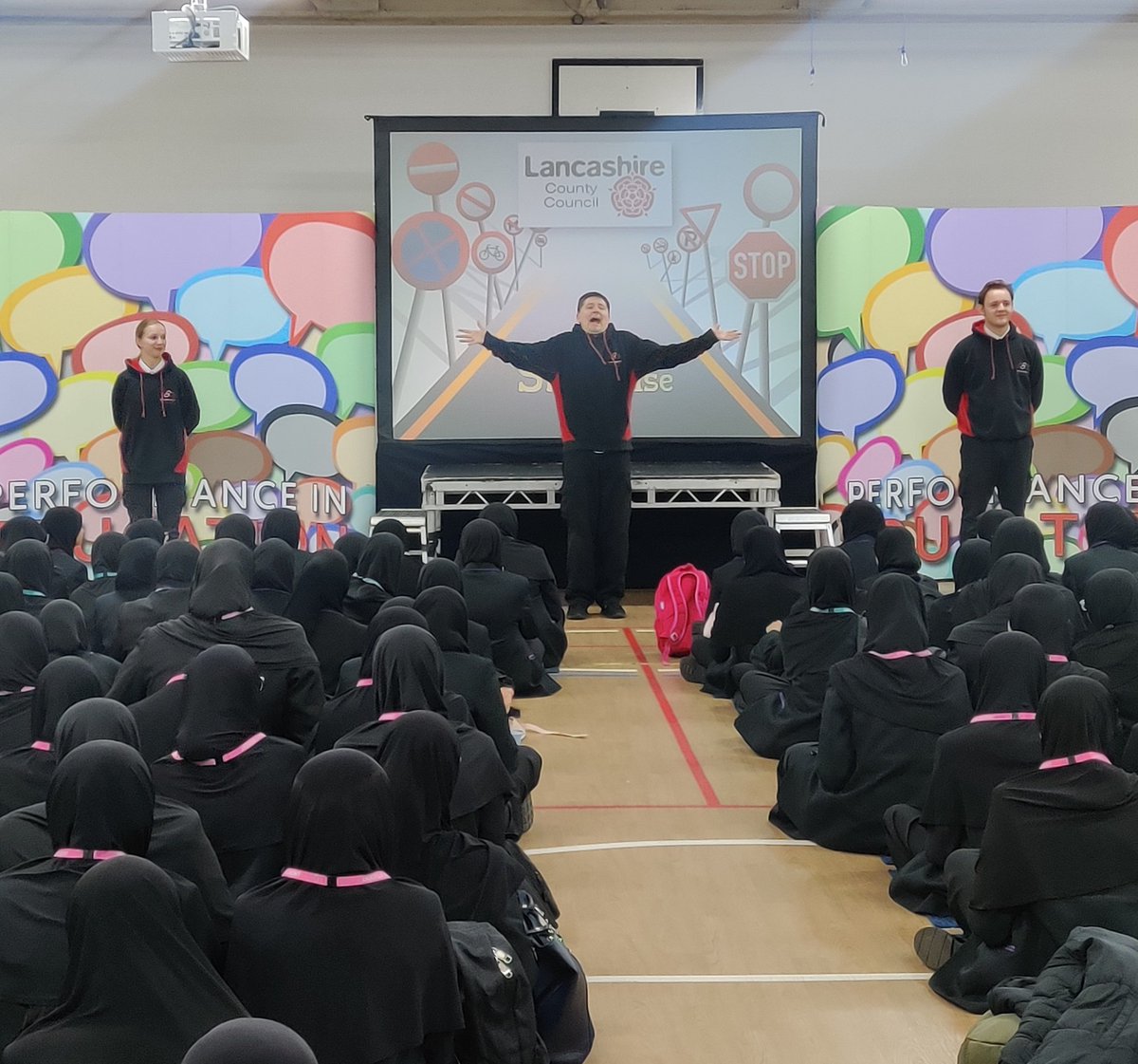 pmghs's tweet photo. A huge Thank You to @theatrePiE for delivering a theatric performance to our Year 7 & 8 pupils on the importance of Road Safety 🚘❗
#RoadSafety #PerformanceinEducation https://t.co/SGksBE3Hgt