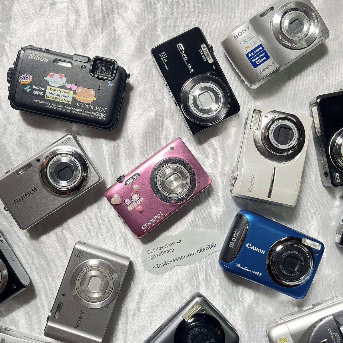 ʕㅇ̆̈ʔ 🩰 new arrivals 🍪˚യ 

วีคนี้มีลงของน๊า มีกล้องรุ่นซึลกิ Red Velvet รุ่นคุณจูน รุ่นซ้อก้าด และรุ่นอินฟลูเพียบ!
 เริ่มต้นหลัก 💯 เท่าน้าน

*ปักไว้ได้เลย (ปัก+รี = ฟรีส่ง)

🎯ลงของเสาร์  21/9/24 เวลา 19.00
*ก่อนลงจะกด 🤍 

#กล้องดิจิตอล #กล้องดิจิตอลเก่า #กล้องดิจิตอลมือสอง