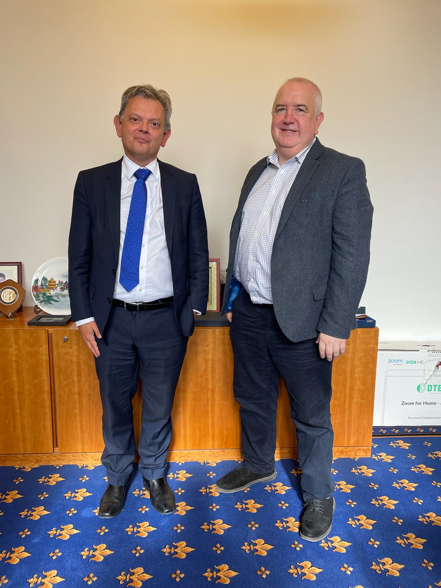MartinRhodes21's tweet photo. Pleasure to visit @UofGlasgow and meet with Professor Sir Anton Muscatelli to discuss the University’s role as a growth engine for Glasgow.

The new campus development is impressive, with world-class research &amp; teaching spaces benefiting students, staff, and the wider community. https://t.co/RG4JUfCGjx