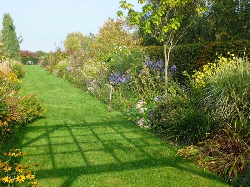 OPEN 21st AND 22nd SEPTEMBER 11-5PM
Inley Drove Farm
Inley Drove, Sutton St James, Spalding, Lincolnshire, PE12 0LX

Colour,scent,wildlife.Three acres flower
gardens,hornbeam hedges, traditional &amp; unusual plants, shrubs,orchard,seven acre wood.
#NGS #opengarden#visitlincolnshire