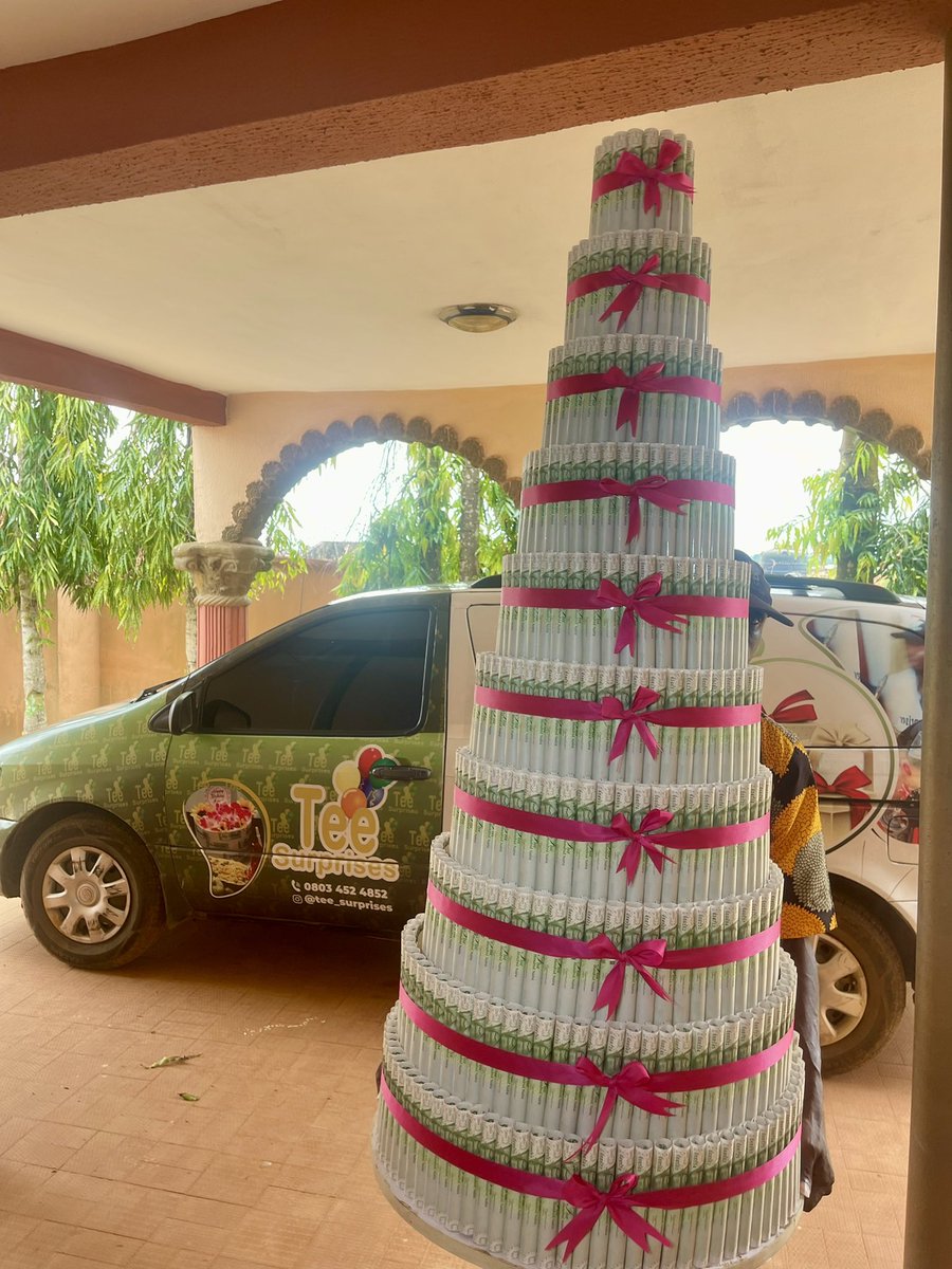 tee_surprises's tweet photo. Let’s help you celebrate your loved ones, holla 🔊 https://t.co/KYZwe87Gdp