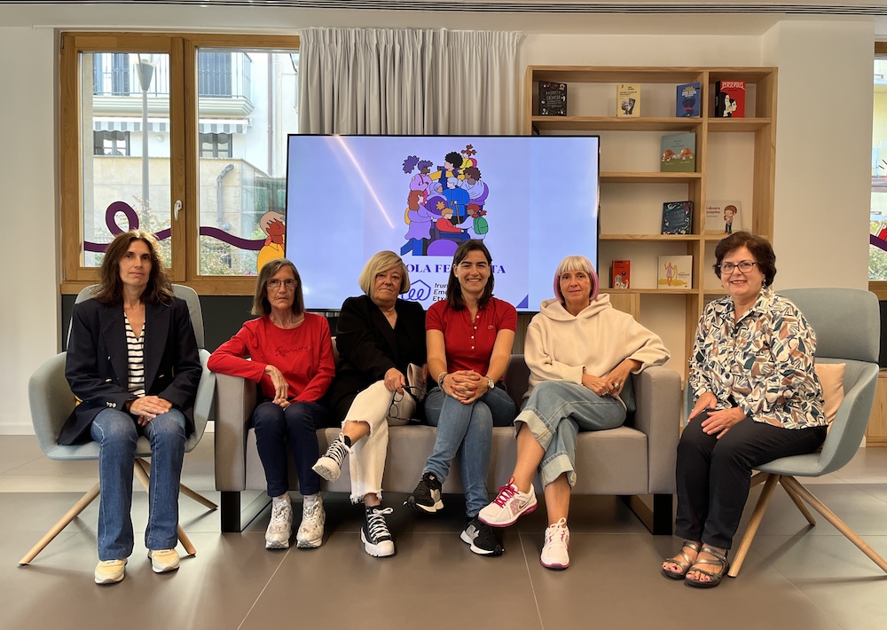 Irungo Emakumeen Etxeak Eskola Feministaren programa aurkeztu du.
Txinparta morea: autosufizientziarako elektrizitate-tailerra emango du Eskarne Alberdi gure lankideak.
Informazio gehiago 👇
irun.org/eu/berriak/uda…
<a href="/Irun_informa/">Irun_informa</a> <a href="/emakundEJGV/">Emakunde</a> <a href="/FPeuskadi/">FPeuskadi</a>