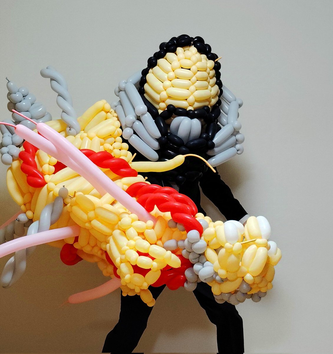 昨日、風船で作ったヒロアカのオールフォーワン（試作型）のに色々追加