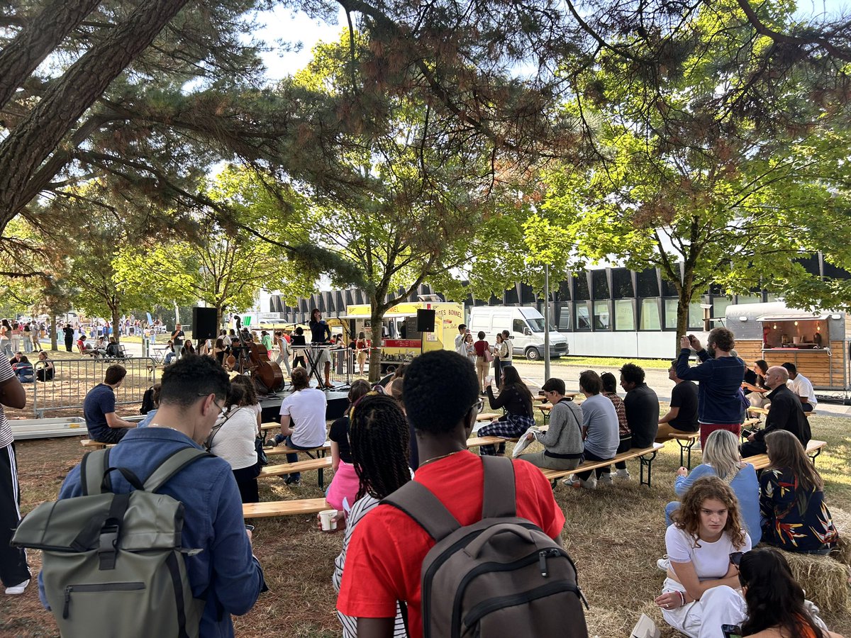 IAE Angers (@iaeangers) on Twitter photo Une 11ème édition du #CampusDay de l’<a href="/UnivAngers/">Université d'Angers</a> permettant à toute notre communauté #UA de se retrouver sous le soleil. Une 11ème édition du #CampusDay de l’<a href="/UnivAngers/">Université d'Angers</a> permettant à toute notre communauté #UA de se retrouver sous le soleil.