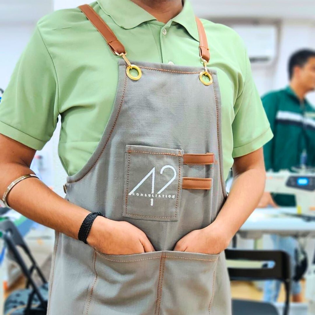 Check out our stylish aprons designed for 42 Consultation! 

We're proud to partner with brands that prioritize creativity and inclusivity. Thank you, 42 Consultation, for believing in our talented artisans! ✨

#KarmannCollab #Aprons #42Consultation
