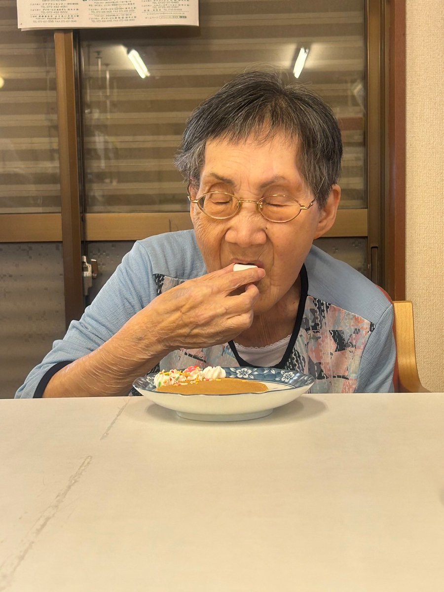 yoriai1's tweet photo. 🍀デイあおぞら🍀
今月の手作りおやつはホットケーキ🥞マシュマロがうさぎの耳みたいで可愛い♡
久しぶりに三姉妹も揃ってニコニコでした😊 https://t.co/dJL20jZ12X