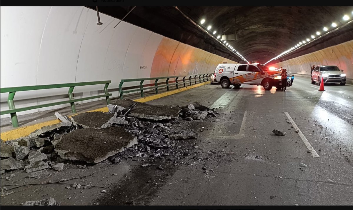 ElRorschach_'s tweet photo. Con el reciente colapso del túnel loma larga, el colapso del desnivel en Morones Prieto-Jiménez y las calles plagadas de baches...cada vez es más evidente que los 6 años de CERO mantenimiento y puras obras estéticas de @miguelbtrevino no sirvieron de nada...y le entregará a @mauriciofdzga un verdadero desmadre y municipio en ruinas! #SPGG 

@RealPolitikNL @MAGS_SP @DarkKnightMty @QuePasaEnSN @yadithvaldez @dreyesmty @Anclaran @PerlaMtzCh @rayelizalder @victormtzlucio @luispadua_info7 @lopezdoriga @CarlosSanchezMX @cesarmty @JudithMedrano @LoQuePasaEnNL @Porfirioibarra