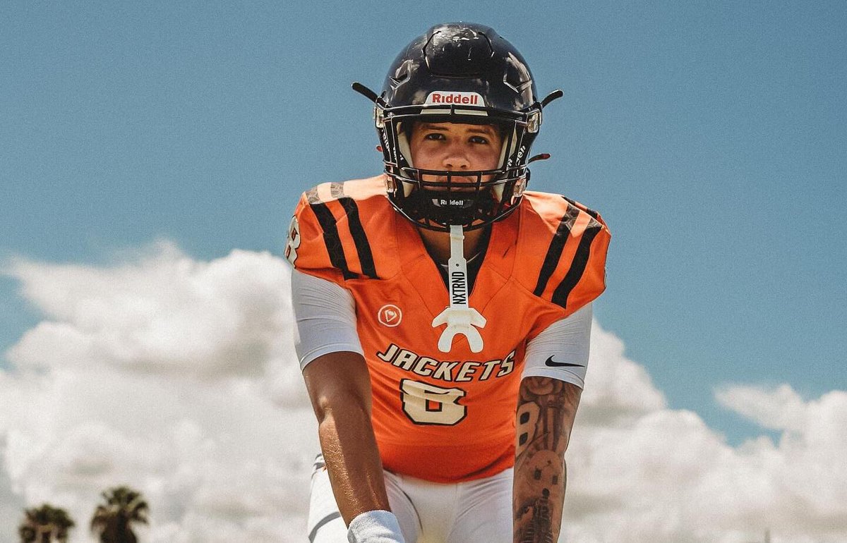 Central Florida HS Scoreboard (@hsfb_scoreboard) on Twitter photo CONGRATULATIONS to our <a href="/bighitslive/">BIGHITSLIVE</a> WEEK 3 OFFENSIVE “DUDE” of the WEEK, <a href="/xavieririzarry8/">xavier irizarry</a>, from <a href="/leesburghsfb/">Leesburg Football</a>‼️
Yellow Jackets 2025 QB had a massive game vs Eustis with 5 Touchdown Passes on 14/21 for 209yds in their 64-6 BLOWOUT WIN‼️ CONGRATULATIONS to our <a href="/bighitslive/">BIGHITSLIVE</a> WEEK 3 OFFENSIVE “DUDE” of the WEEK, <a href="/xavieririzarry8/">xavier irizarry</a>, from <a href="/leesburghsfb/">Leesburg Football</a>‼️
Yellow Jackets 2025 QB had a massive game vs Eustis with 5 Touchdown Passes on 14/21 for 209yds in their 64-6 BLOWOUT WIN‼️