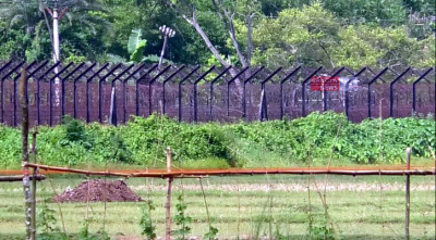 নওগাঁ সীমান্তে বিএসএফের হাতে ২ বাংলাদেশী আটক