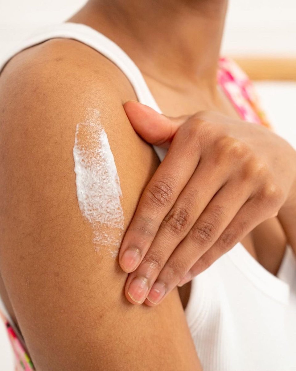 Topicrem_ng's tweet image. Topicrem Ultra Hydratant: Lightweight, non greasy and fast absorbing. Provides long-lasting hydration for soft, supple &amp;amp; healthy-looking.✨🎊

#skincare #topicrem #beauty 
Diddy/ EFCC / Israel #جنوب_لبنان