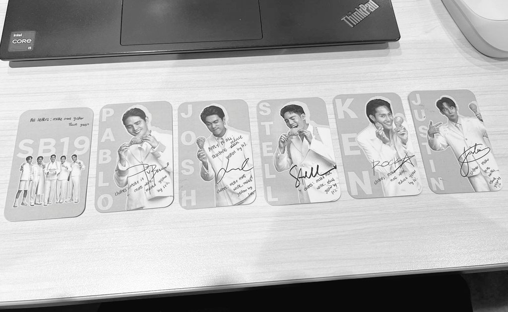sweetMalditadin's tweet photo. Guys pa budol na kayo ha. Grabe pinagdaanan nyang photocards na yan. Partida kahit 2weeks ako naka leave nyan, working pa din ako kasi kelangan umandar kahit physically wala ako sa office. It was my birthday when it was finally approved and the process was not easy. https://t.co/1MNVtM9Y8F