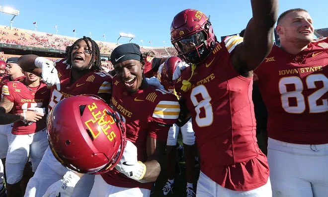 I am beyond blessed to receive a gameday visit from IOWA STATE. Go cyclones 🌪️

<a href="/CoachKelley52/">Dantrell Kelley</a> @CoachTomblinISU 
<a href="/Montgomery_DHHS/">Ryan Montgomery</a> <a href="/FMlck37/">Frank Mlckovsky</a> 
<a href="/HayesFootball19/">Delaware Hayes Football</a>