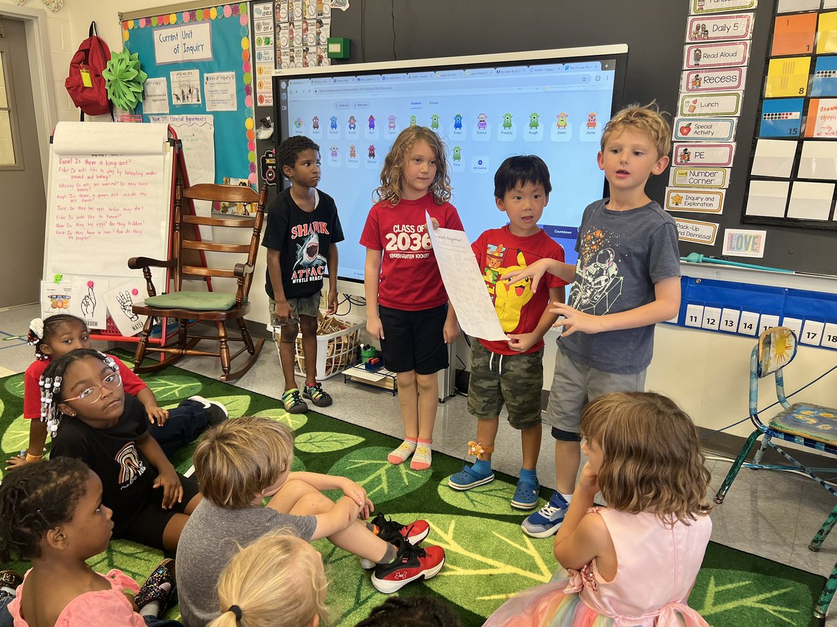 DoraBechtel1's tweet image. Grade 1 had their first @StartSOLE of the year. How do ants work together? #inquiry #IBPYP #collaboration #communication