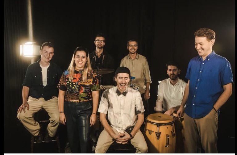 Salsa night this Tuesday (24 Sept) <a href="/BullsHeadLive/">The Bulls Head</a> Practice your steps and routines to a live band that plays music by The Beatles in their special salsa style #salsa #livemusic #Beatles tickets.thebullsheadbarnes.com/events/2024-09…