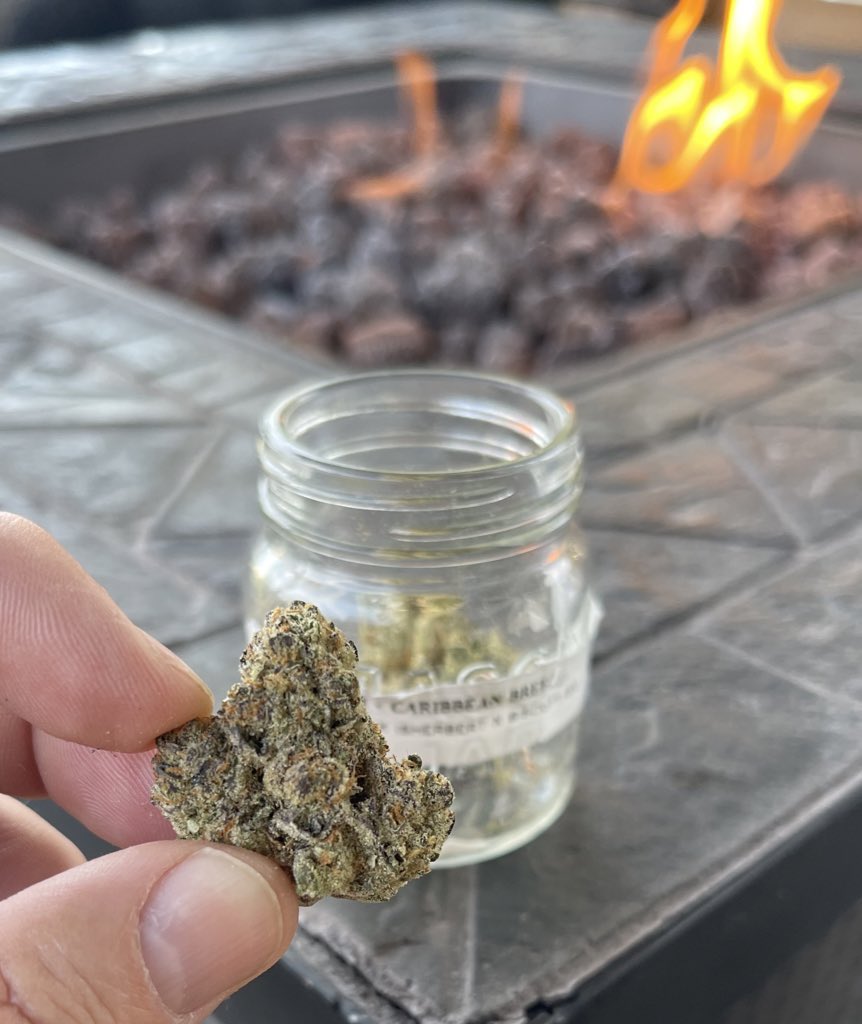 <a href="/FearedBuck/">FearBuck</a> Less galaxy gas more cannabis gas