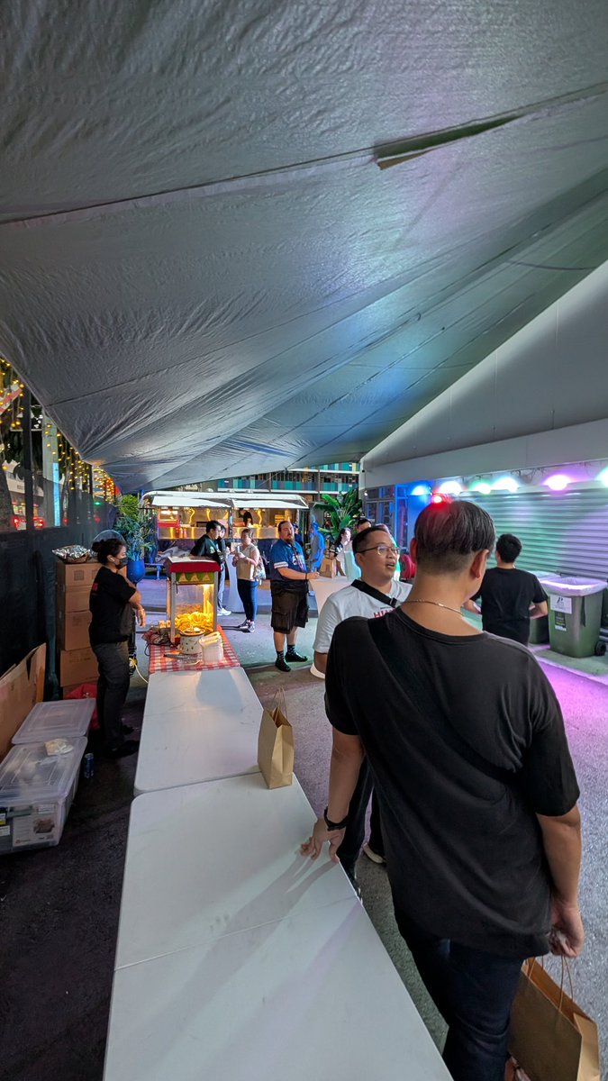 0xJetc's tweet photo. Happy to share that I visited @Imaginary_Ones Gashapon event in Singapore Ten Square. Amazing place that I won cute plushies and gathered with @cmttat to understand the next phases of Imaginary Ones. Glad to see the people again! #imaginaryones #IO  #Gashapon #NFT https://t.co/hdEdMgtFzs