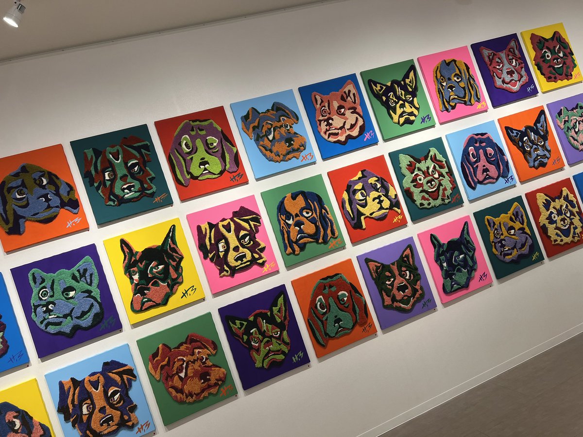 0909Ryugi's tweet photo. ひかるくんの
個展お邪魔してきました！！

本当に素敵！
絵とか詳しくないんですが
ひかるくんの絵を見ると
なんだか心がワクワクします！

言葉にするの難しいんですけど
見ていると元気になるような
色んな感情になって楽しいです！

グッズも可愛くて色々買っちゃいました🎉 https://t.co/fqkVtdfPX0