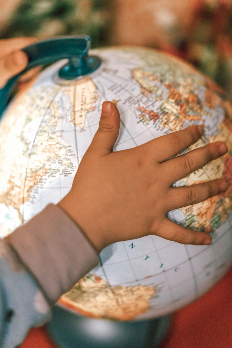 🌟 Join Laura James from France to explore Global Competency &amp; International Mindedness in early years! Discover how to integrate these concepts, choose resources, &amp; collaborate with families. 📅 Full programme: conferencebrightstartfoundation.org/2024-programme