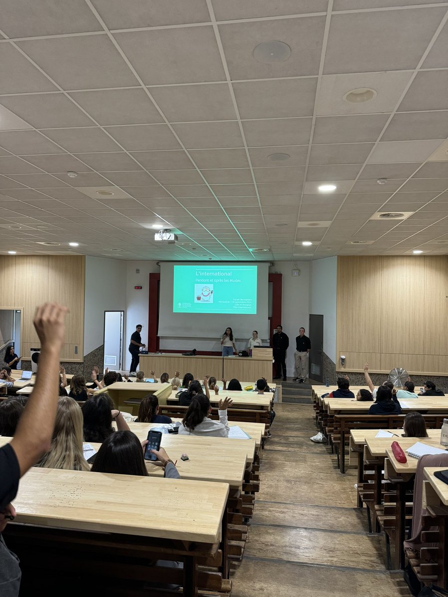 <a href="/Pharma_ANEPF/">ANEPF Pharmacie</a> est présent aujourd’hui au Forum des Métiers de l’<a href="/AAEPM_Corpo/">AAEPM Corpo Pharma</a> 

Nous sommes actuellement en conférence sur la “Pharmacie à l’international” réalisée par <a href="/Margaux_ANEPF/">marg</a> et <a href="/Cleo_ANEPF/">Cleo Bouloux</a>. 

Un grand merci aux étudiants pour leur énergie et leur accueil chaleureux !
