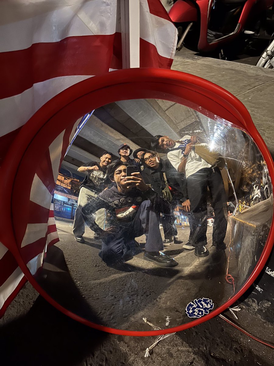 masih bersama pemuda kabupaten. 🇯🇲