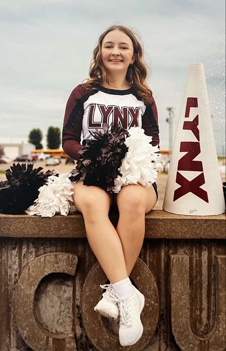 Introducing junior, Rylie Jacobsen! Rylie is a 1st year NLDT member! This season she is looking forward to “Getting to know everyone on the team as well as being able to improve alongside everyone!”