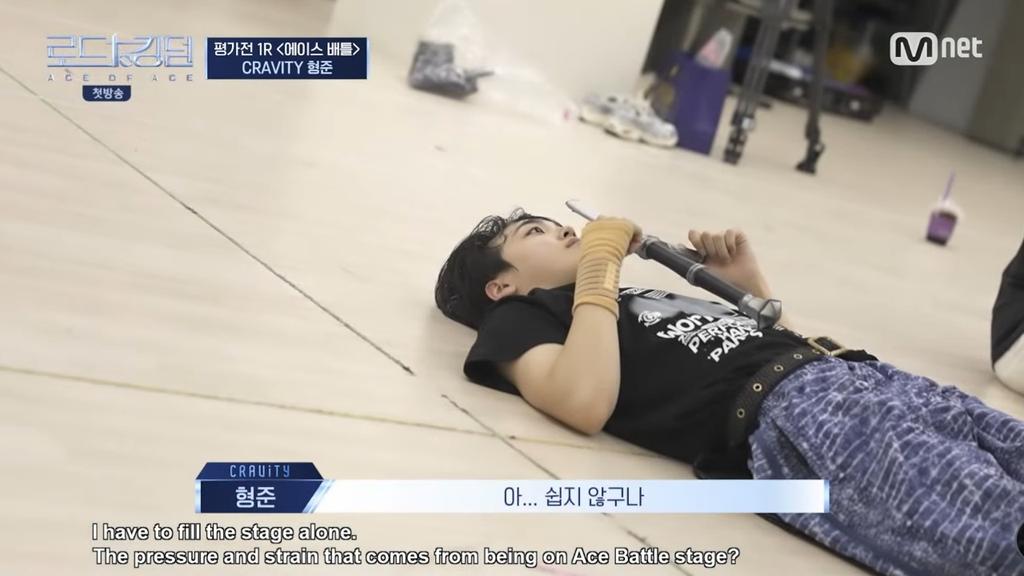 917loversclub's tweet photo. he puts himself through so much stress and pressure only to deliver the utmost on the stage ☹️ https://t.co/lV84H8WIrZ