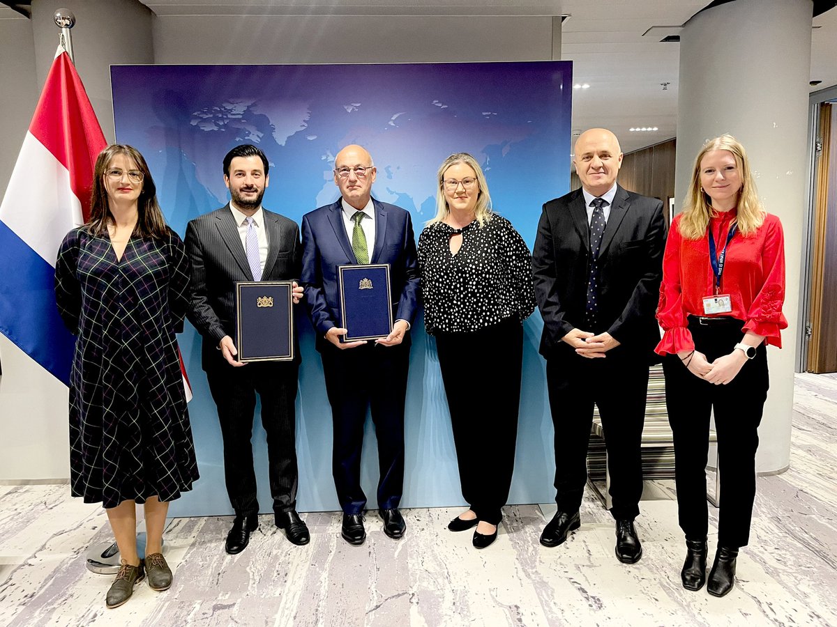 DrenDoli's tweet photo. Honored to sign two @HCCH_TheHague conventions 📖 on behalf of the 🇽🇰 Government at @DutchMFA 🇳🇱. This marks another milestone &amp; is a testimony of 🇽🇰’s commitment for RoL and development of (private) international law. ⚖️🇽🇰🇳🇱🌎 @KSinNL @MFAKOSOVO https://t.co/3UB0jamFOm