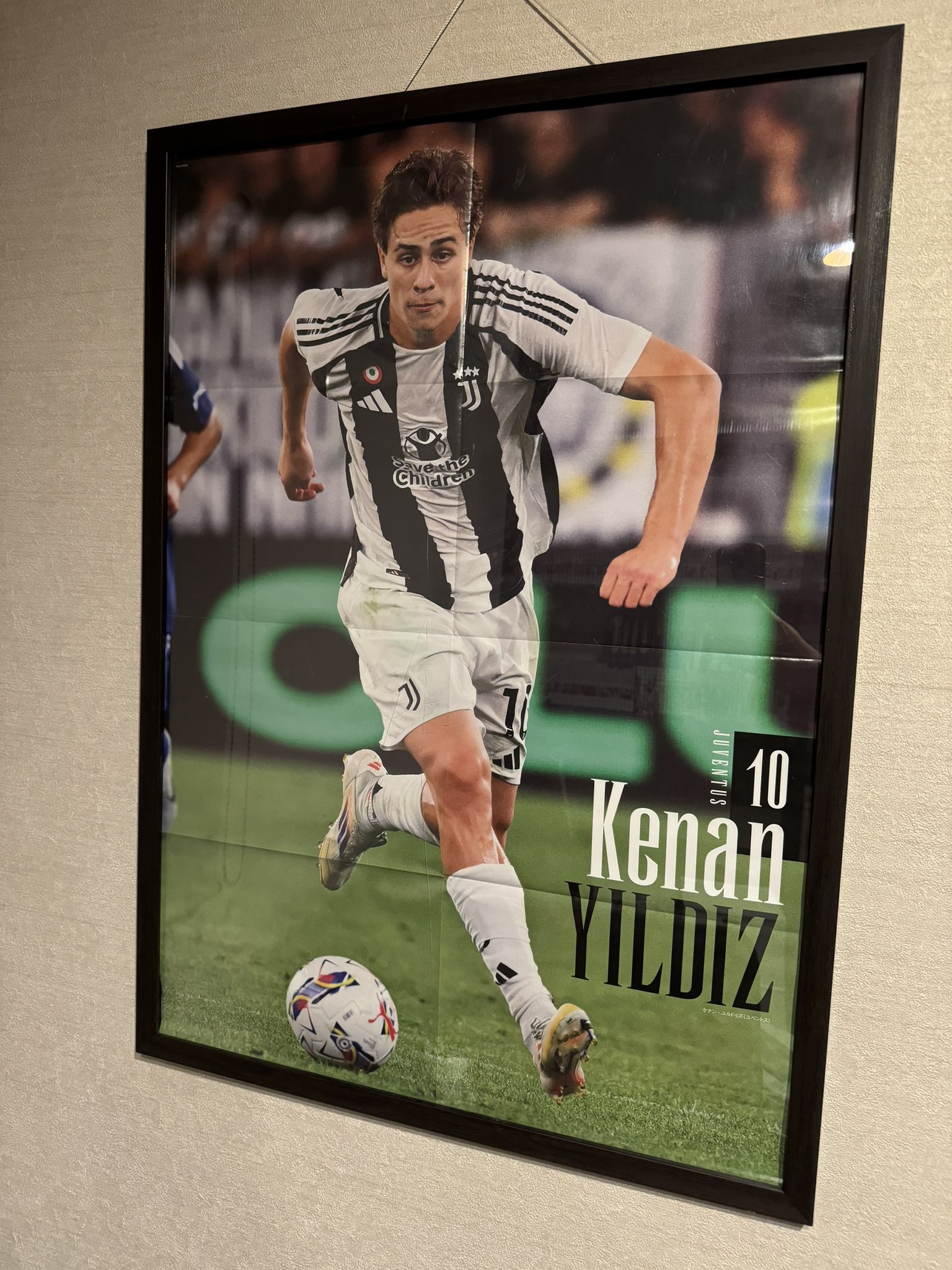 サッカーポスター Amazon.co.jp: veratwo サイン入り ジュード・ベリンガム