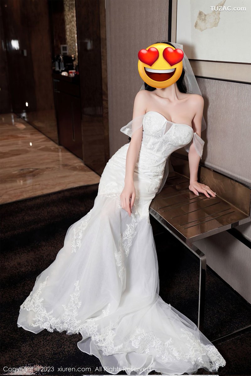 与其说绿奴是对大鸡巴的崇拜，倒不如说是对自己小鸡吧的无能自卑。