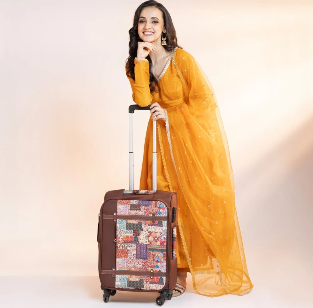 Sanaya Irani Daily tweet media