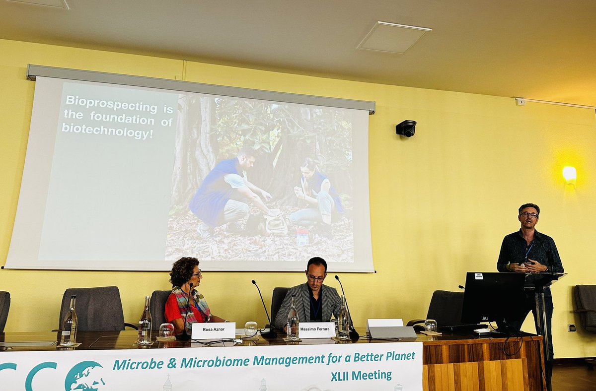 ECCO News (@ecco_meetings) on Twitter photo Prof. Manuel Porcar, from <a href="/DarwinBioprosp/">DARWIN Bioprospecting Excellence</a> and the University of Valencia talked about the importance of microbiomes for the industry during the session 5 focused on “Microbiomes preservation and exploitation”. Prof. Manuel Porcar, from <a href="/DarwinBioprosp/">DARWIN Bioprospecting Excellence</a> and the University of Valencia talked about the importance of microbiomes for the industry during the session 5 focused on “Microbiomes preservation and exploitation”.