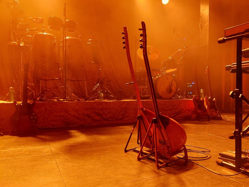 Avui us portem la crònica que l'Oleg Dovhal <a href="/tombairot/">Oleh</a> ens ha fet del concert que Altin Gün va fer a la sala Apolo de Barcelona el proppassat 12 de setembre.
Una experiència psicodèlica!
elrockodrom.cat/altin-gun-apol…
<a href="/altingunband/">Altın Gün</a> @Sala_Apolo