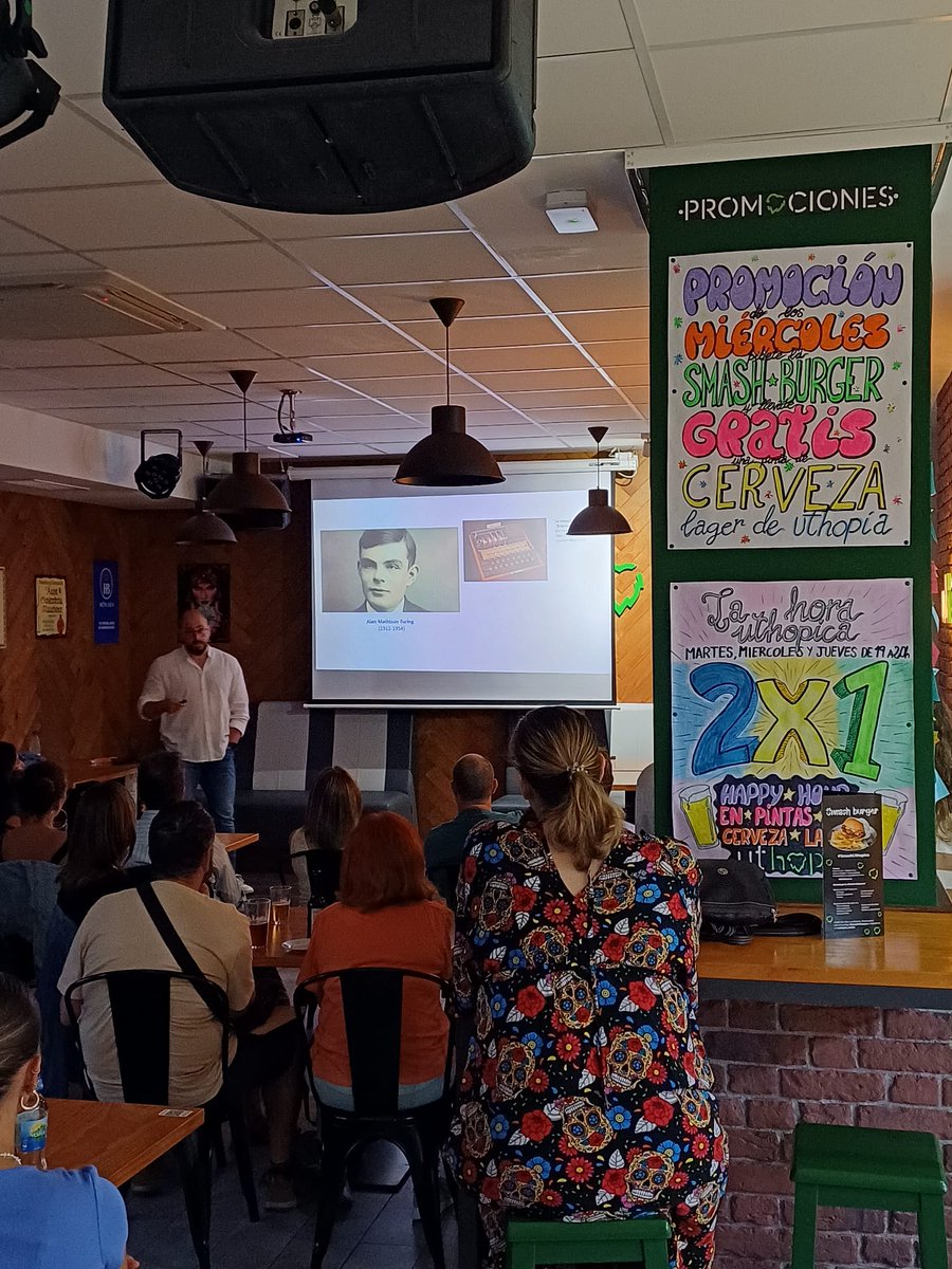HNPdivulga1's tweet photo. Aquí os dejamos algunas fotos para que veáis lo bien que lo pasamos ayer en esta primera neurocharla en #Uthopia con @erpablo ¡Y todo lo que aprendimos! Esperamos veros allí el próximo 23 de octubre para seguir hablando de #neurociencia https://t.co/dnO81oaPvz
