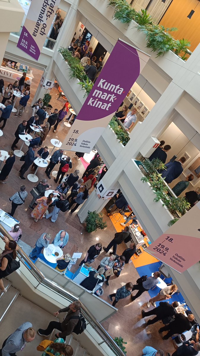 Jarkko Lahtinen (@jltwiitti) on Twitter photo Toinen #kuntamarkkinat päivä. Pöhinää on. Vielä jaksaa! Ja tiedoksi että klo 13.30 on vielä kattava pläjäys #sivistystoimi talousasiaa. Tuu kuulolle. <a href="/Kuntamarkkinat/">Kuntamarkkinat</a> <a href="/Kuntaliitto/">Kuntaliitto | Kommunförbundet</a> Toinen #kuntamarkkinat päivä. Pöhinää on. Vielä jaksaa! Ja tiedoksi että klo 13.30 on vielä kattava pläjäys #sivistystoimi talousasiaa. Tuu kuulolle. <a href="/Kuntamarkkinat/">Kuntamarkkinat</a> <a href="/Kuntaliitto/">Kuntaliitto | Kommunförbundet</a>