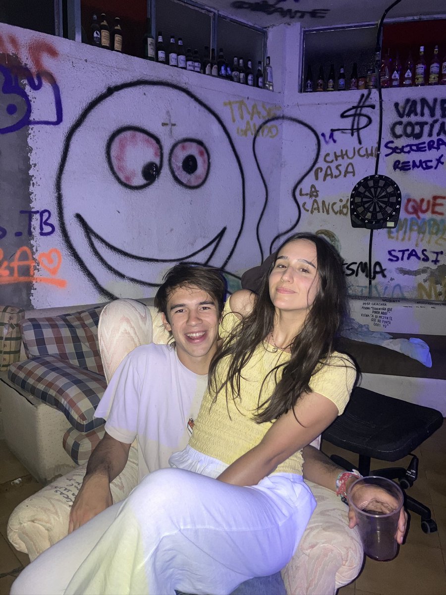 palomaa_ab's tweet photo. Un año más solo vuelvo a tw para felicitarte, esta vez un día tarde porque hemos pasado el día juntos.
Felices 23, tu número de la suerte. Cada día te quiero más, más alto, más fuerte, más claro 🫶🏽 https://t.co/gClyN2O1Ct