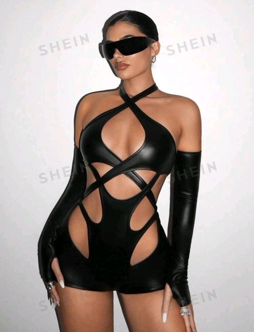 Guys I think I have found my Halloween bunnygirl set for this year 👀  piggies better start sending for<a href="/tag/findom"class="tags"><span>#findom</span></a><a href="/tag/ebonygoddess"class="tags"><span>#ebonygoddess</span></a><a href="/tag/tikkieslaaf"class="tags"><span>#tikkieslaaf</span></a>